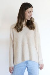 Bianca wool blend v-neck knit, champagne