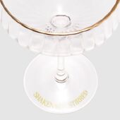 Cocktail coupe, Shaken not Stirred