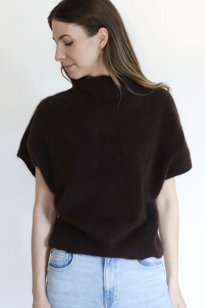 Rina raccoon blend rollneck knit, americano