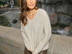 Thora v-neck knit, feather gray