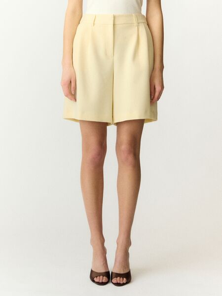 Likka shorts, anise flower