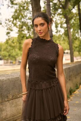 Sleeveles lace top, choco