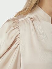 Roella heavy sateen blouse, champagne
