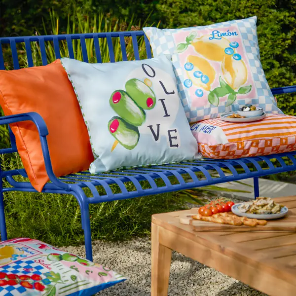 Mediterranean limon ourdoor cushion 43x43, sky bluw