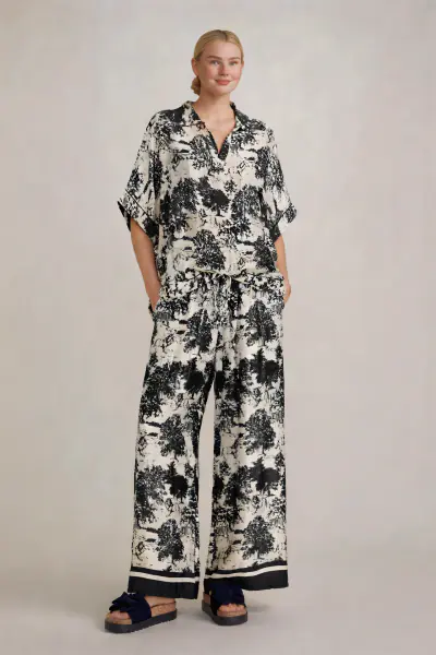 Pants with Toile De Jouy print, noir