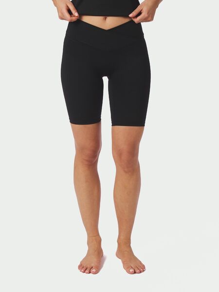 Lea wrap shorts, black