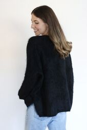 Bianca wool blend v-neck knit, noir