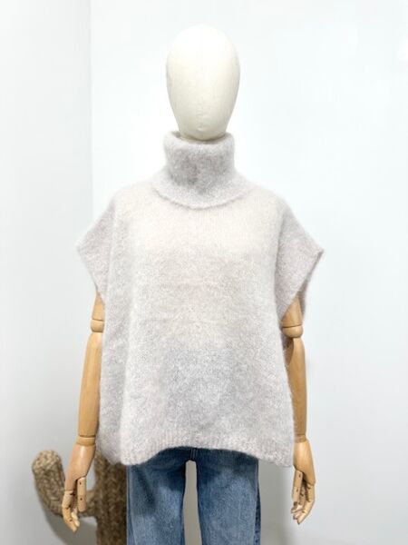 Sleeveless turtleneck sweater, beige