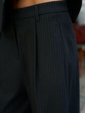 Rima slim pinstripe shorts, dark navy