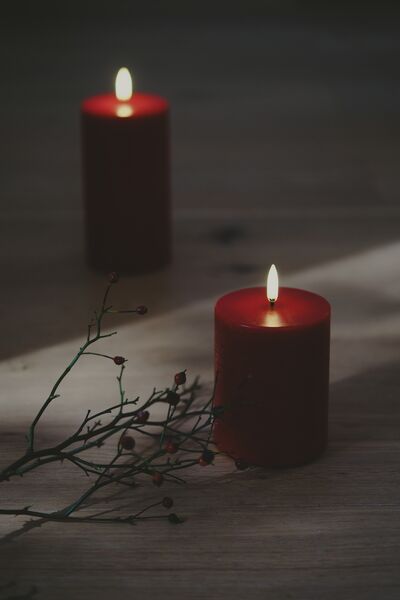 Led pillar candle 15cm, carmine red