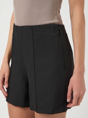 YASilea new shorts, black