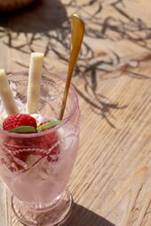 Saint-Émilion tall glass, dusty rose