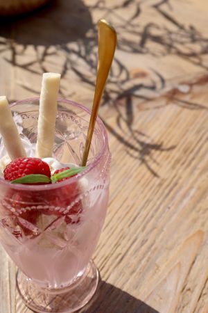 Saint-Émilion tall glass, dusty rose