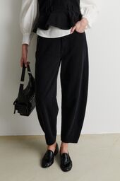 Loana denim barrel jeans, black