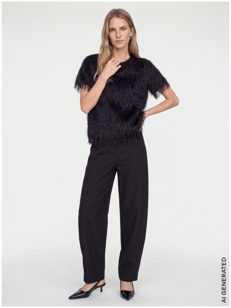Brim faux fur tee, black