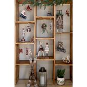 Vintage skis for deco, antique mocca