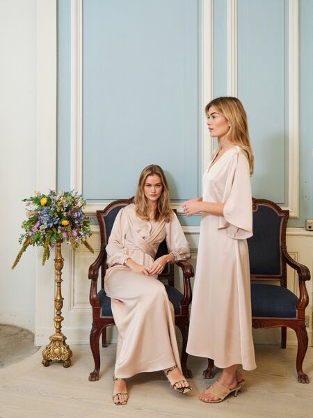 Bretti heavy sateen dress, champagne