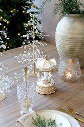 Noël music box with carousel, antique cream