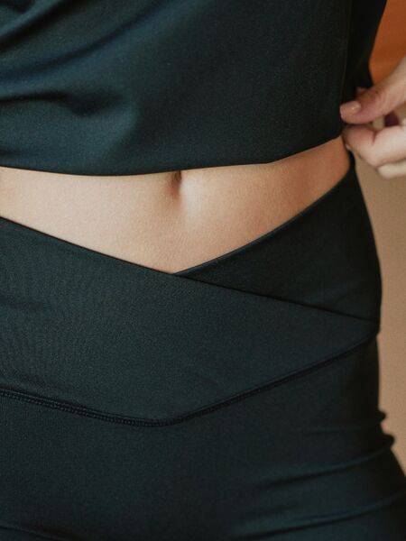 Lea wrap shorts, black