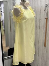 Frill dress, yellow