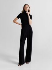 Pola pooloneule, musta