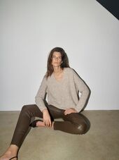 Thora v-neck knit, feather gray