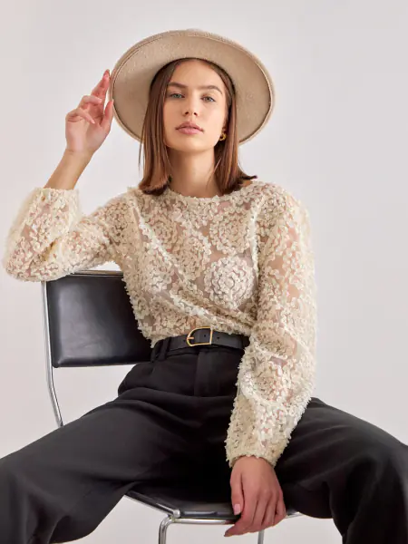Rosette blouse, ecru