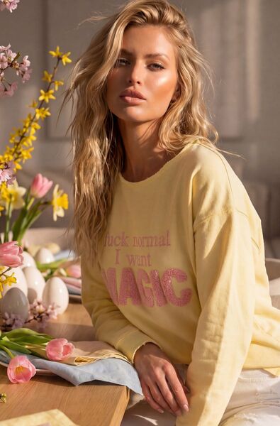 I want magic sweater, yellow