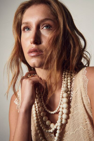 Alma pearl necklace, dark brown