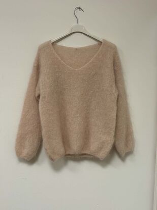 V-neck mohair knit, light beige