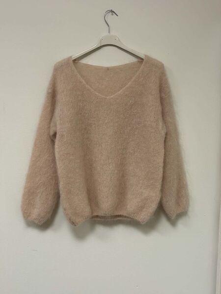 V-neck mohair knit, light beige