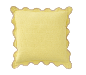 Cushion scalloped 45x45, yellow/beige