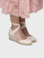 Julia, ecru